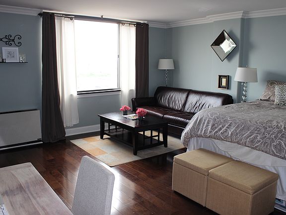 3rd image of 700 E 8th St Unit 10S