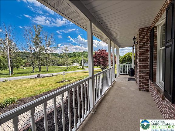 3rd image of 1097 Delps Rd