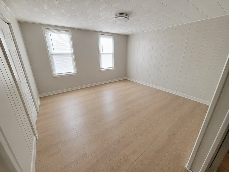 172 Paine St #1F — Photo 3