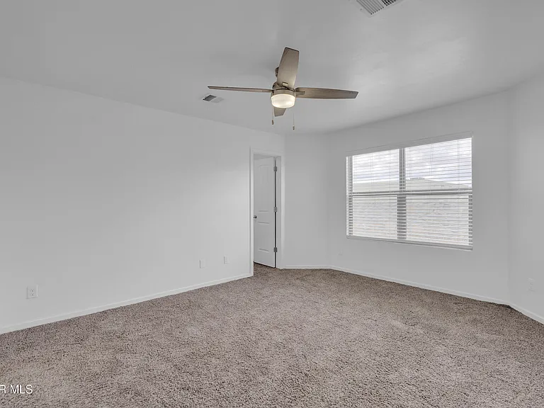 13095 Emerald Hills Ave — Photo 10
