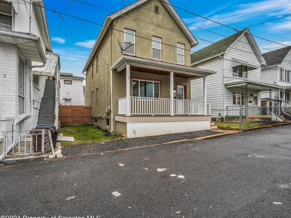 5 Ferguson Pl, Dunmore, PA 18509