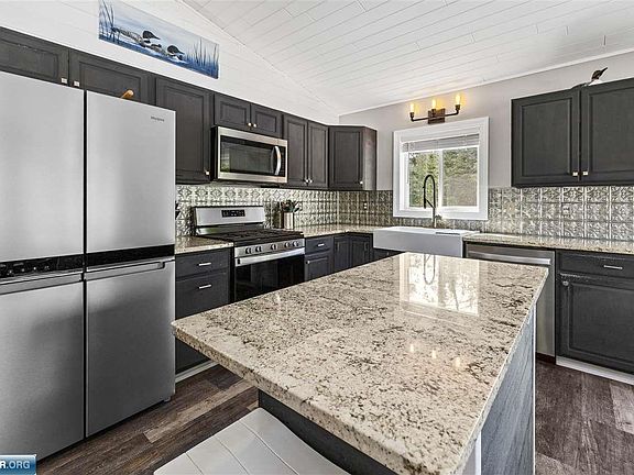 3rd image of 13462 Villa Rd