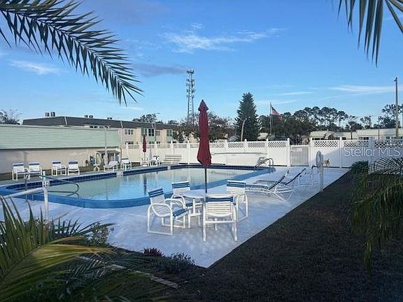 3rd image of 5431 Palm Dr