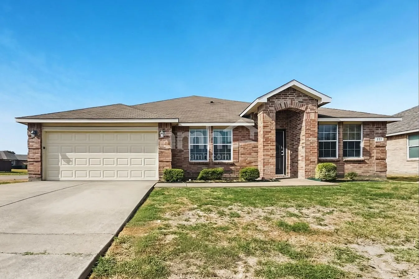 3 bed, 2.0 bath, 2289 sqft, $2,085 — Photo 1