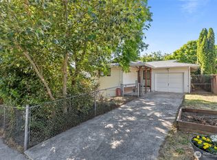 1214 E 61st St, Tacoma, WA