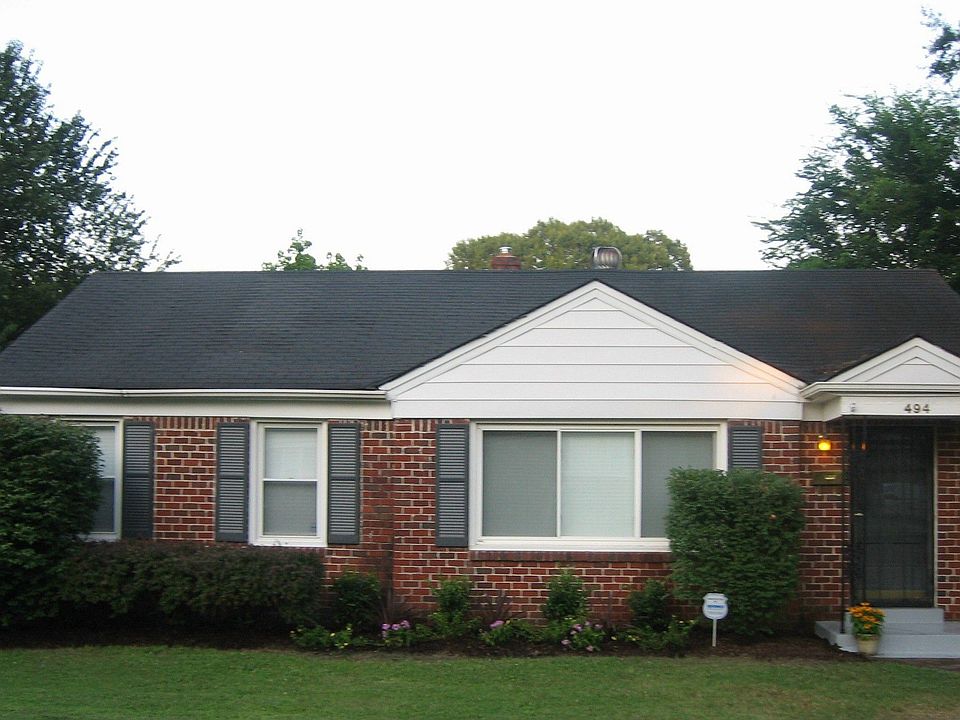 A FABULOUS 3 bdrm/2 full bath find in highly sought after High Point Terrace! 