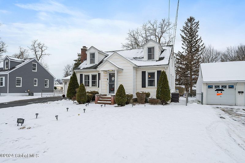 2nd image of 2053 Caldicott Road