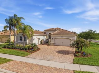 2420 Coco Palm Cir, Zephyrhills, FL 33543
