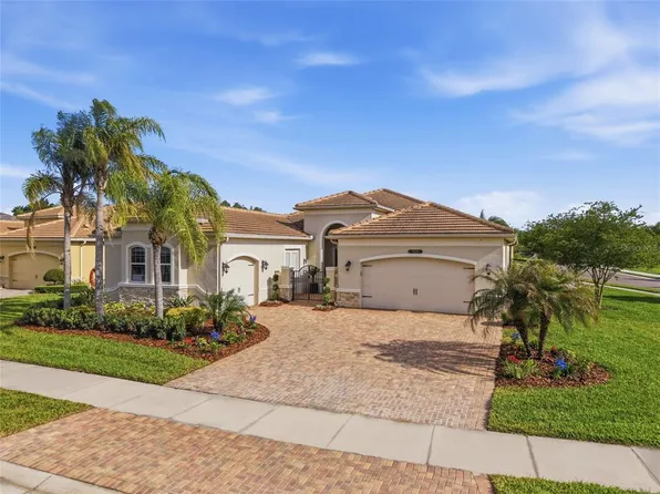 2420 Coco Palm Cir, Zephyrhills, FL 33543