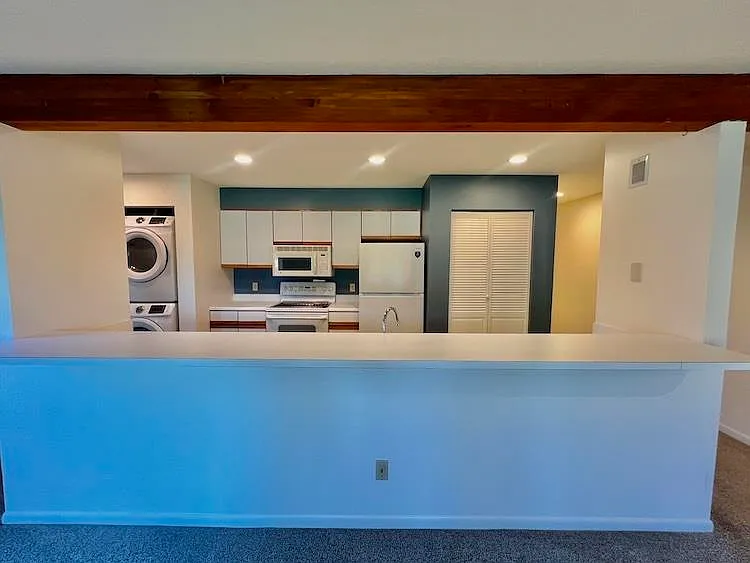 2067 Woods Ln #14 — Photo 4