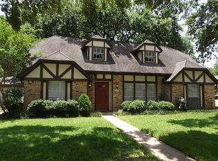 2611 Pomeran Dr, Houston, TX 77080