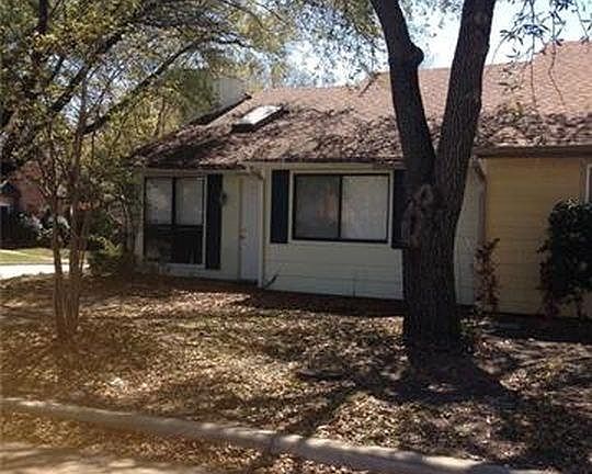 3rd image of 526 Pine Trail Dr