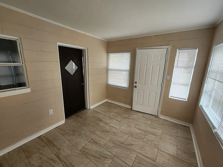 1515 W Washington St #10 — Photo 5