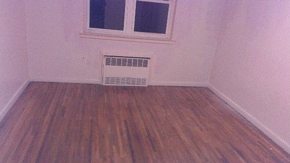 2nd image of 1117 E 57th St