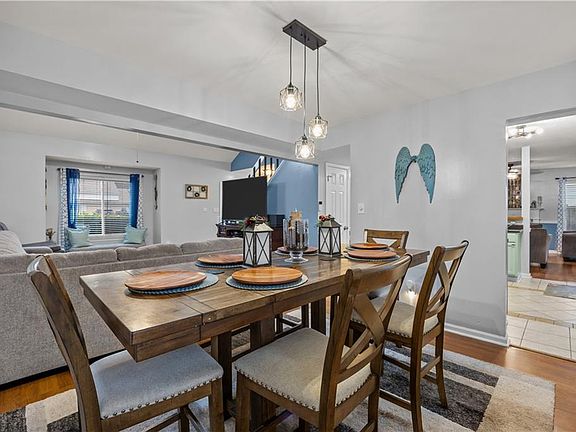 5th image of 3 Travis Cir