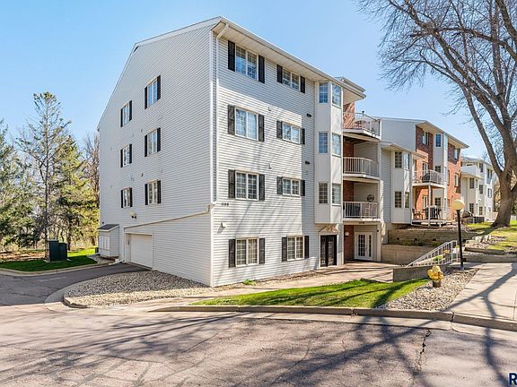 2nd image of 1108 W 57th St APT 103B