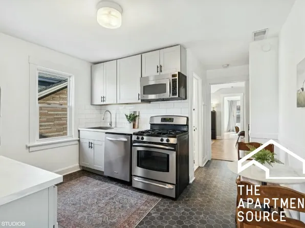 3634 N Christiana Ave #2, Chicago, IL 60618