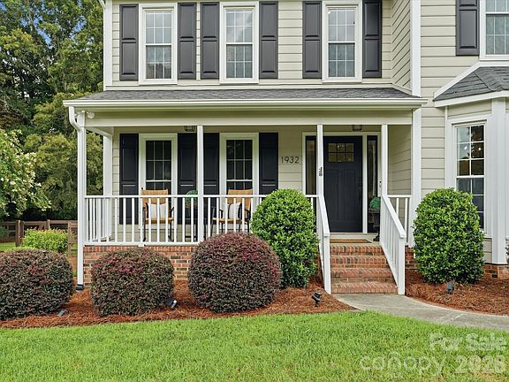 3rd image of 1932 Williford Woods Ln