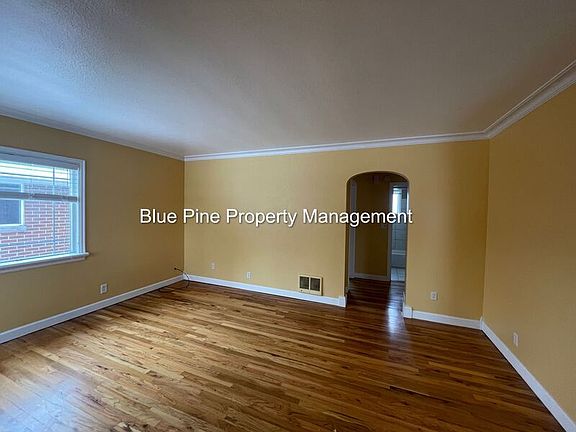 3rd image of 123 E 22nd St