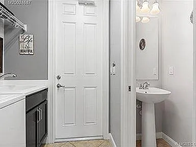 3318 W Mallory Blvd — Photo 9