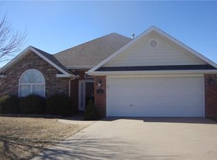 1363 Zachary St, Pea Ridge, AR 72751