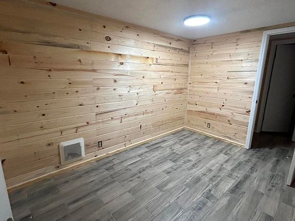 4th image of 1004 Ingram St