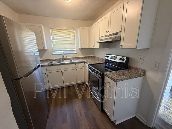 2nd image of 909 E Liberty St