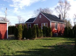 3619 Lakeview Dr, Island Lake, IL 60042