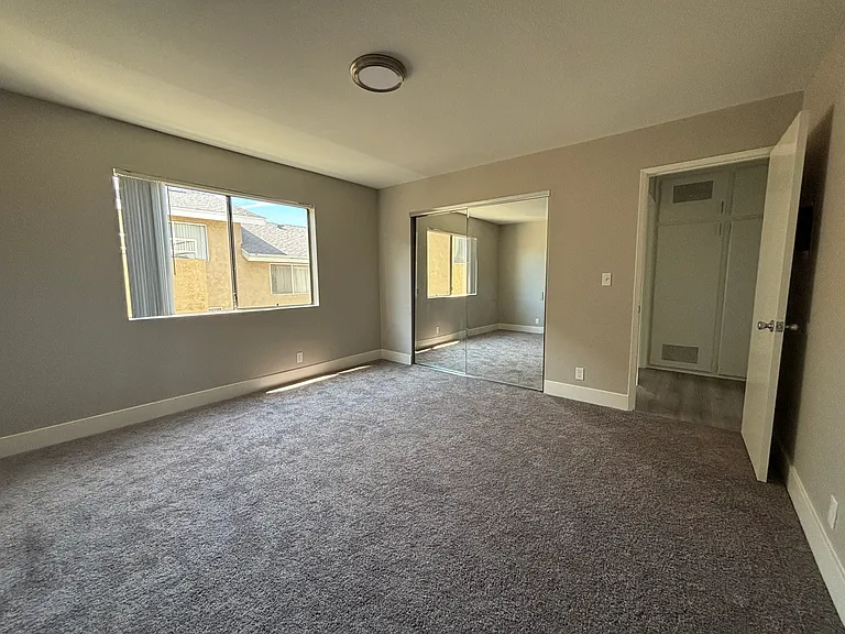 14530 Lemoli Ave #5 — Photo 5