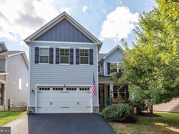 2nd image of 7116 Lake Dr