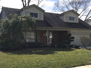 1533 Blairmoor Ct, Grosse Pointe Woods, MI