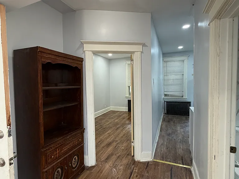 129 W 26th St #2 — Photo 4