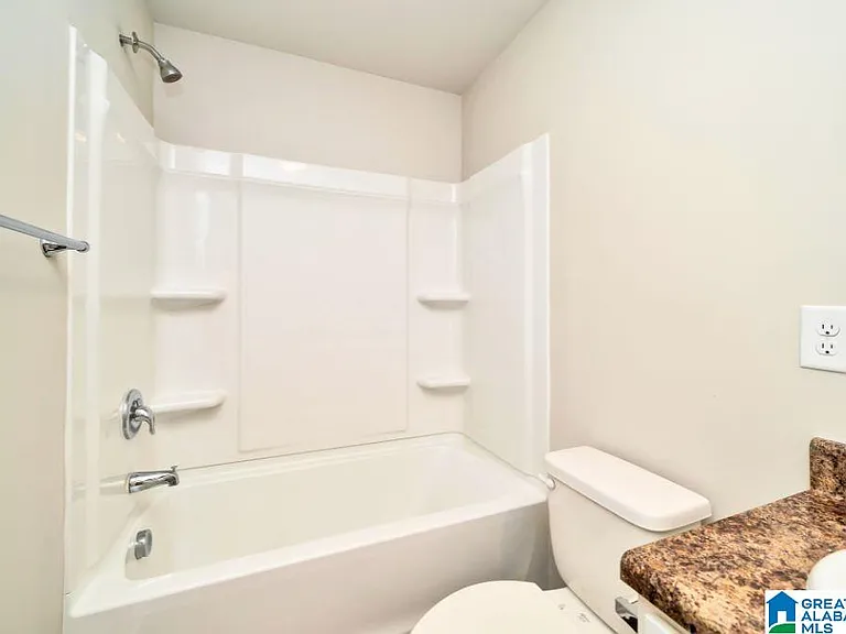 211 Driftwood Ln — Photo 10