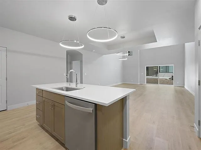 392 W Ridges Blvd #B — Photo 13