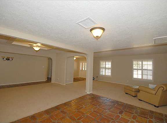 4th image of 776 Coeur Dalene Cir