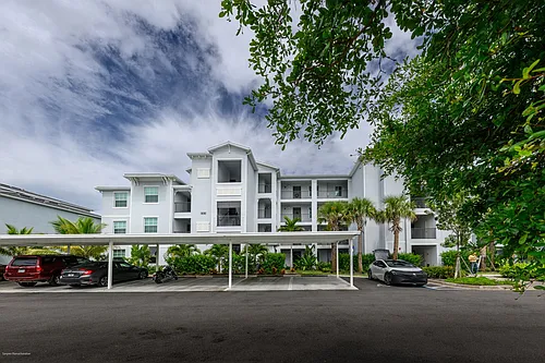 14141 Heritage Landing Blvd #913 Photo 1