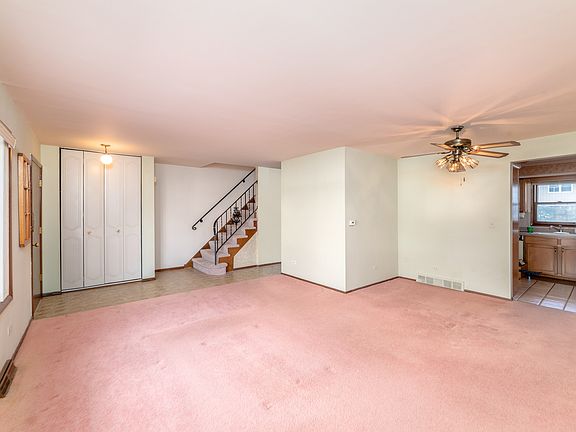 3rd image of 224 Fishing Ln