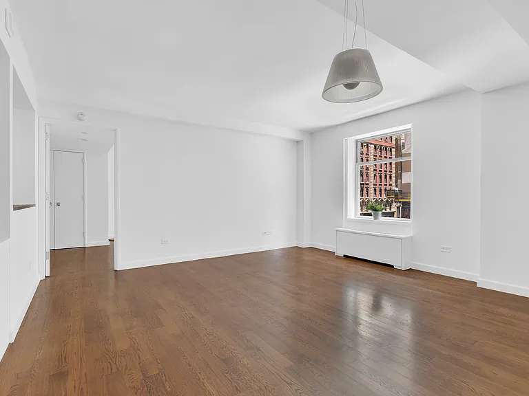 100 W 58th St #4C — Photo 9