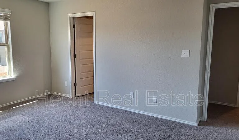 2440 Ayers Dr — Photo 31