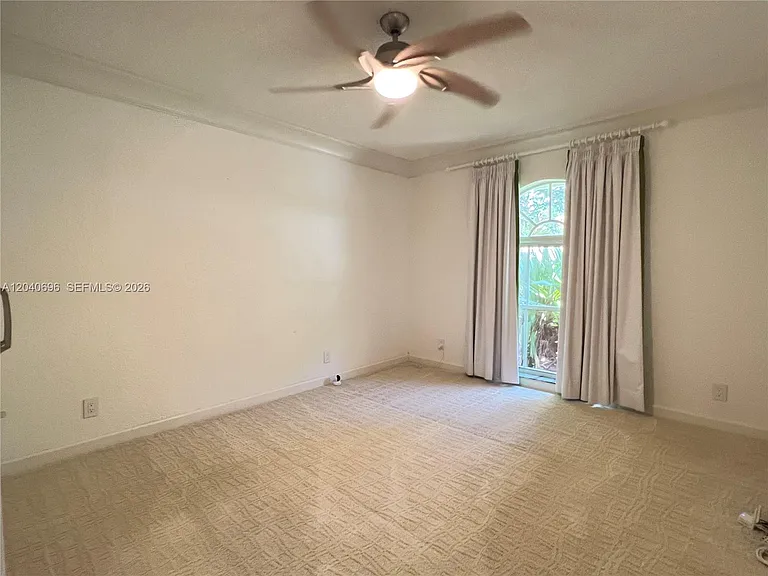 4324 NW 65th Ter — Photo 33