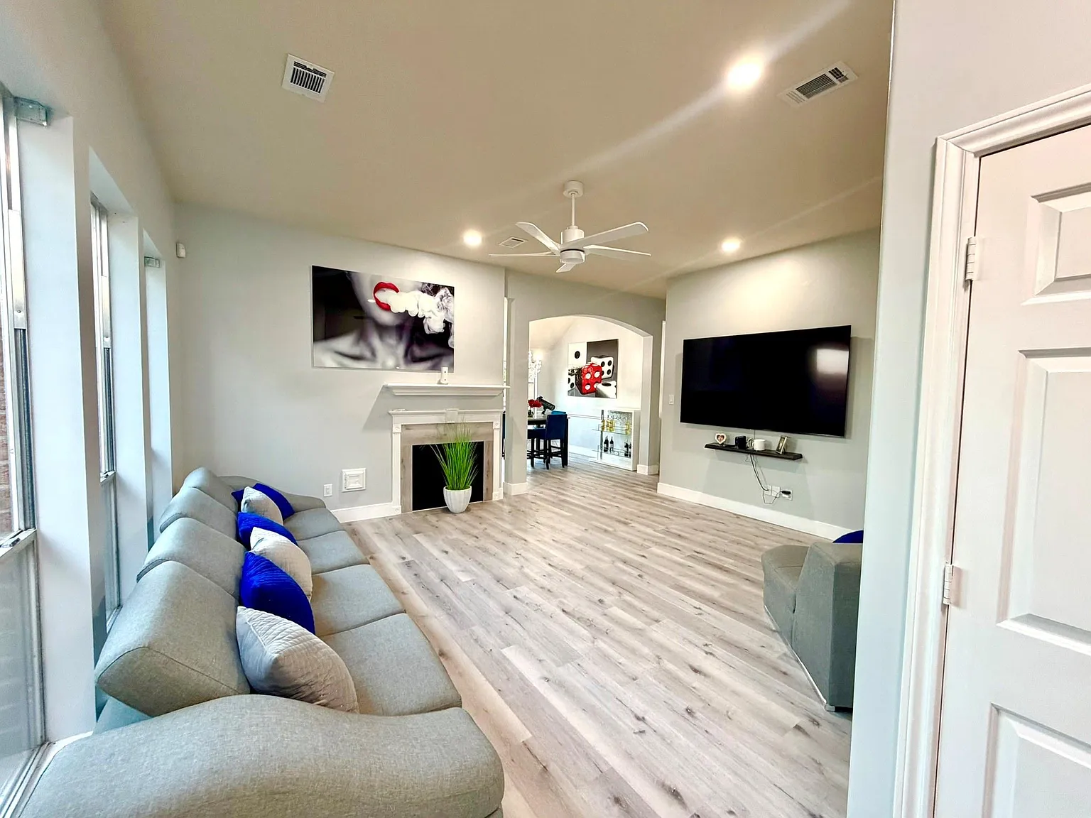 3 bed, 2.0 bath, 1480 sqft, $2,200 — Photo 4