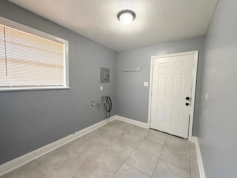 32290 State Highway 642 N — Photo 14