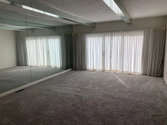 4th image of 612 W Collingwood Cir