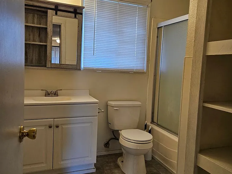 143 Connecticut Ave SE — Photo 11