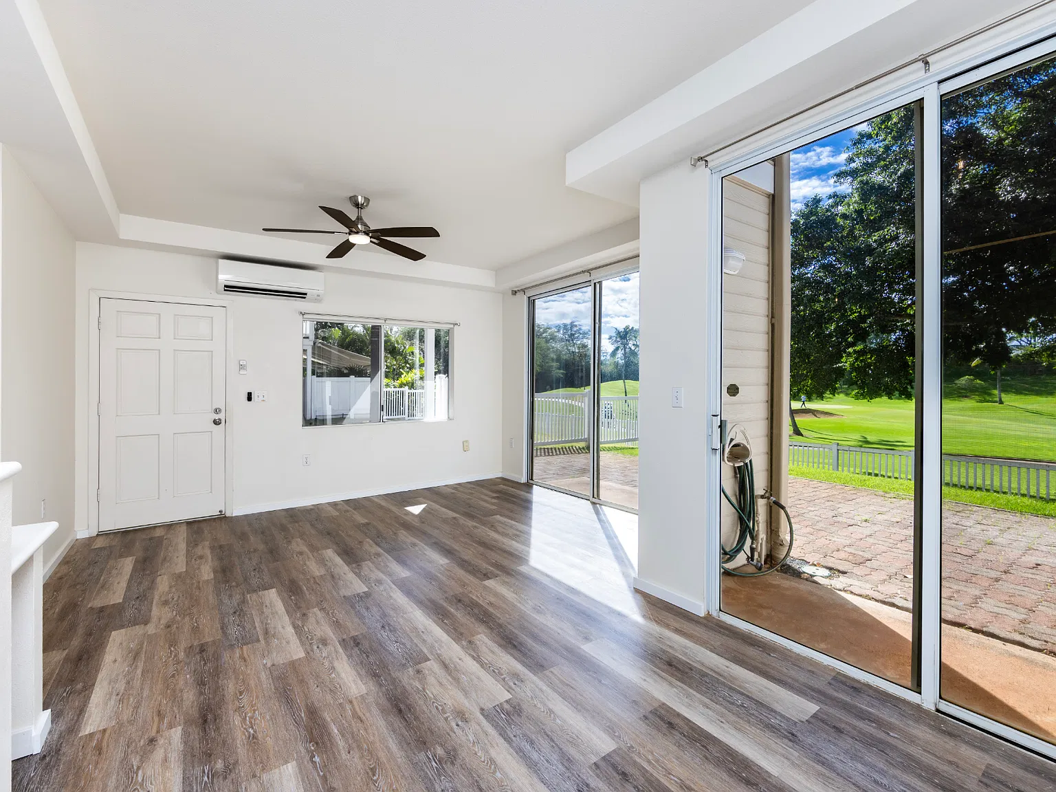2 bed, 857 sqft, $3,500 — Photo 2