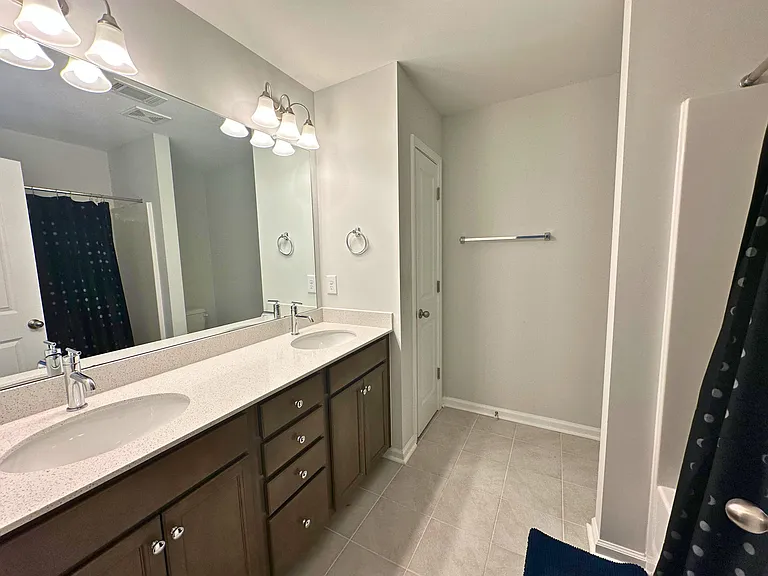 547 Backacre Ct — Photo 16