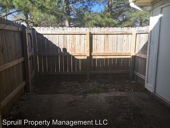 4th image of 127 Logan Dr #A