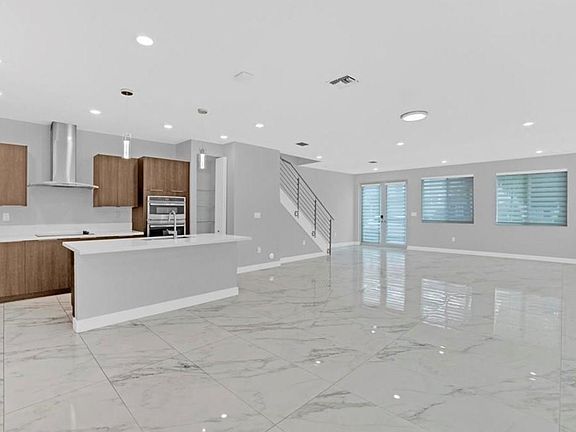 5th image of 10259 NW 66th St #10259