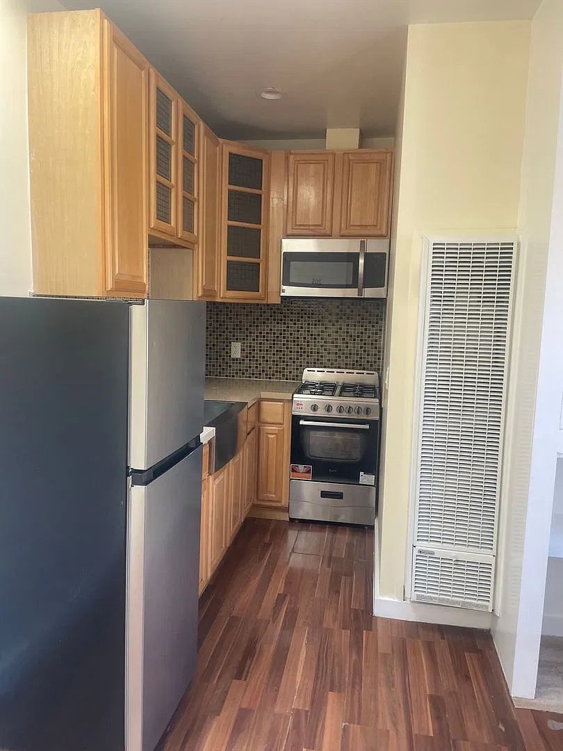 8629 S Vermont Ave — Photo 1
