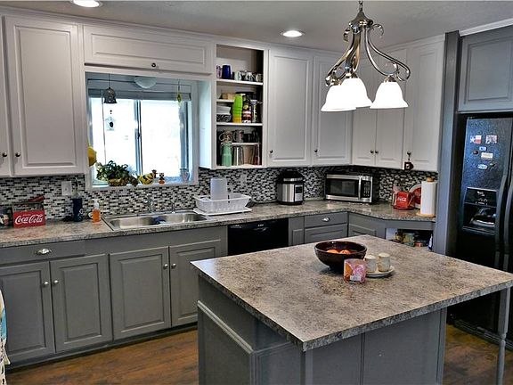 3rd image of 1206 E Yeagua St